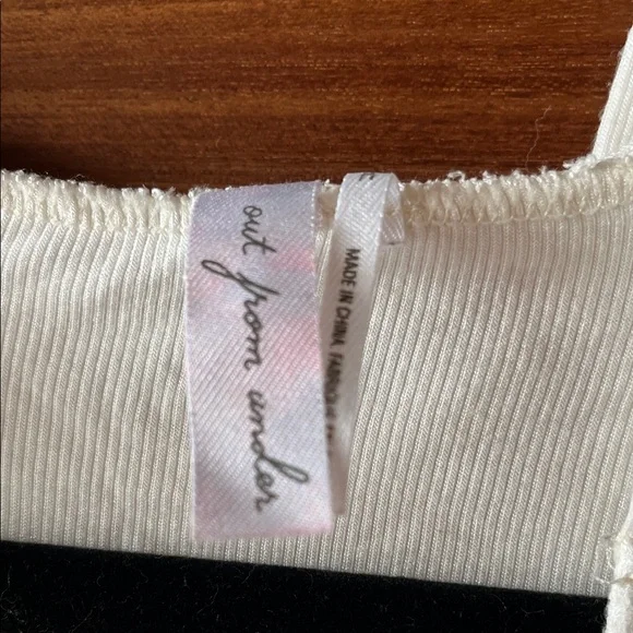 Urban Outfitters Out From Under Sweet Dreams Hooded Cropped Top Size M - Picture 4 of 5